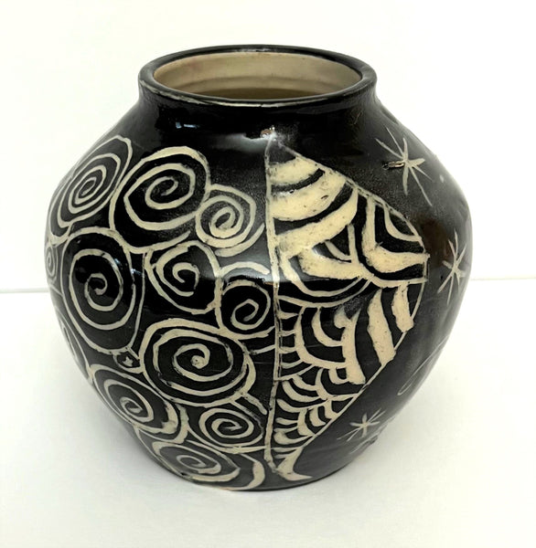 Zentangle Vase - Black